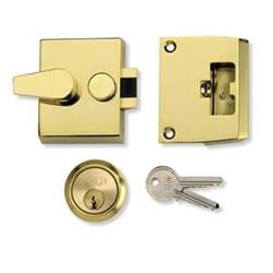 <b>Union 1037  Auto Deadlocking Nightlatch</b>