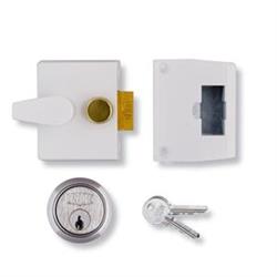 <b>Union 1047 Deadlocking Nightlatch</b>