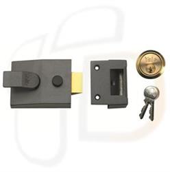 <b>Yale 85 Deadlocking Nightlatch</b>