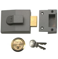 <b>Yale 82 Deadbolt Nightlatch</b>