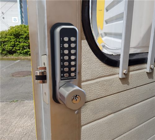 BL2702 ECP, 28mm ali latch, ECP keypad with key override &amp; inside paddle handle with holdback