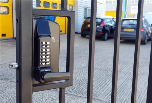 BL3400 ECP Metal Gate Lock with free turning lever ECP keypad, Inside holdback lever handle