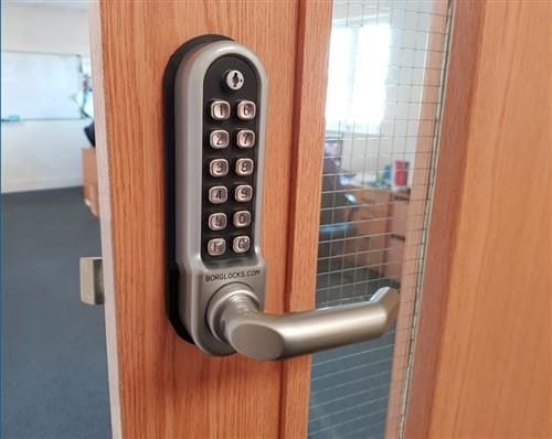 BL5008 ECP Medium/Heavy duty, round bar handle ECP keypad to suit leading panic hardware